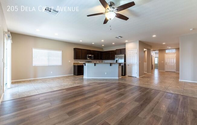 205 DELA CRUZ AVE