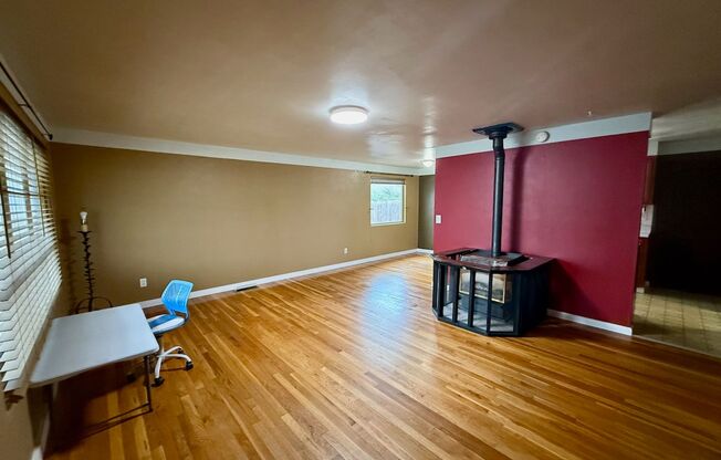 Ideally Located 3 Bed Home in North Spokane w/ Large Fully-Fenced Yard!