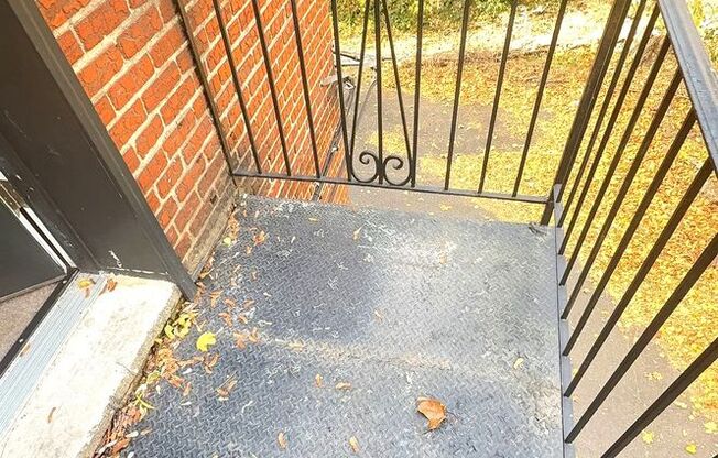 1 bed, 1 bath, 800 sqft, $1,295, Unit Unit 9-D