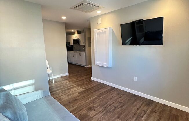 Studio, 1 bath, 346 sqft, $1,895, Unit 434-407