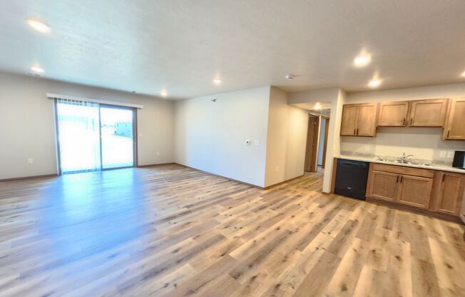 2 beds, 1 bath, 1,090 sqft, $1,230, Unit 107