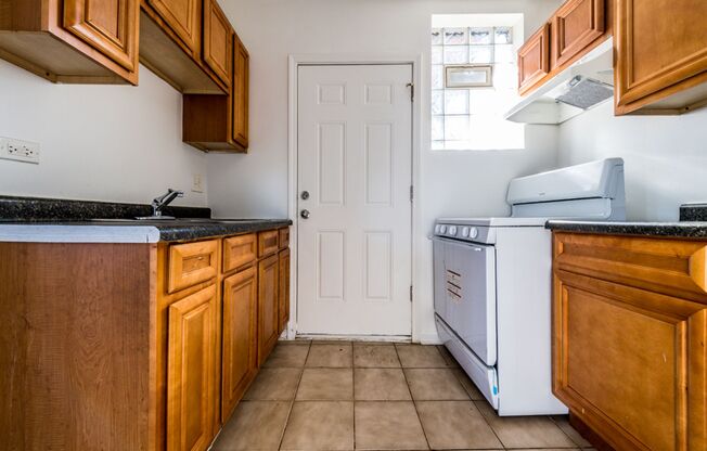 7701 S Stewart