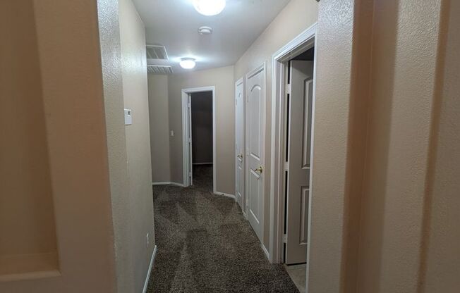 SPACIOUS NORTHWEST SINGLE STORY