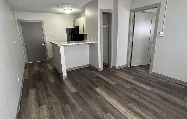 1 bed, 1 bath, 680 sqft, $750, Unit 112