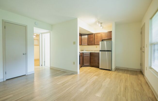 1 bed, 1 bath, 443 sqft, $1,040