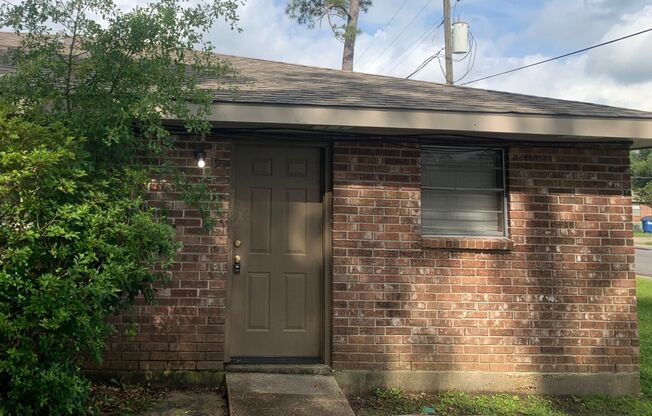 2B/1B Apartment Available in Moss Bluff