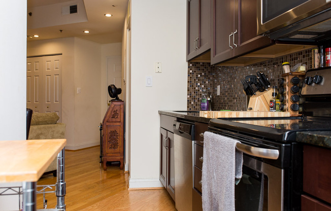 1621 T ST NW #606