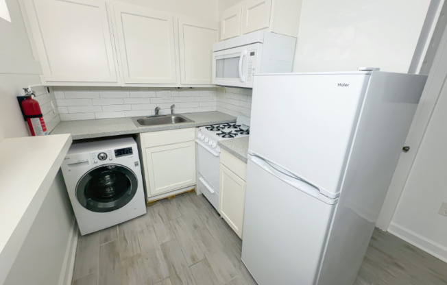8310 FLOWER AVE
