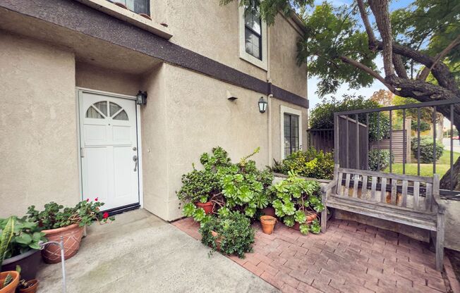 Charming Costa Mesa Townhouse