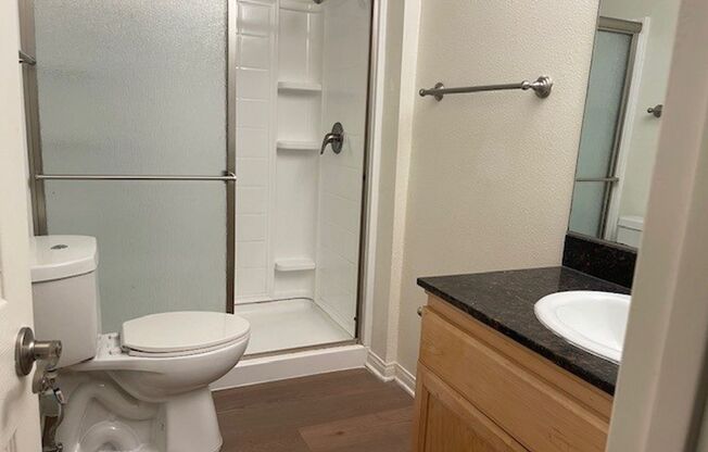 2 beds, 2 baths, 880 sqft, $2,695, Unit L-2