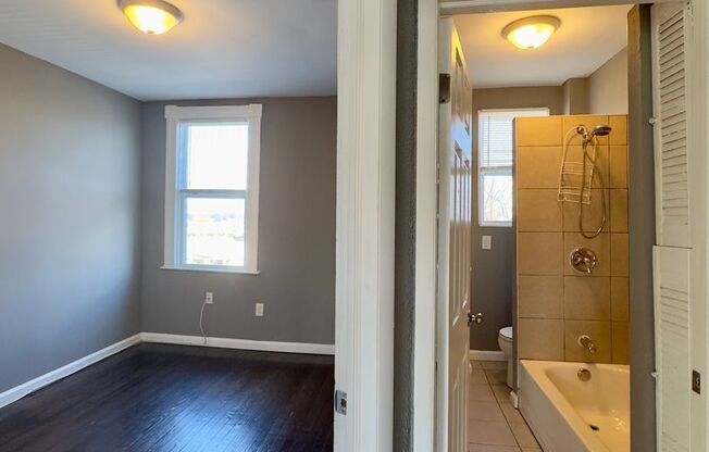 Charming 2 Bedroom/1 Bathroom in Morrell Park, Baltimore!