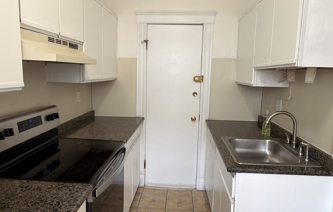 374 Chestnut Hill Ave