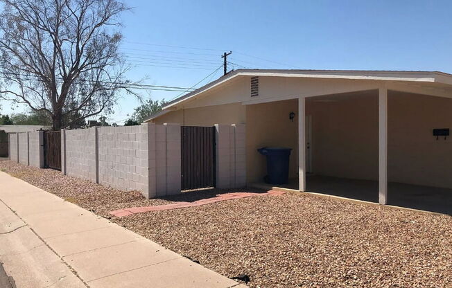 1301 W 15 ST