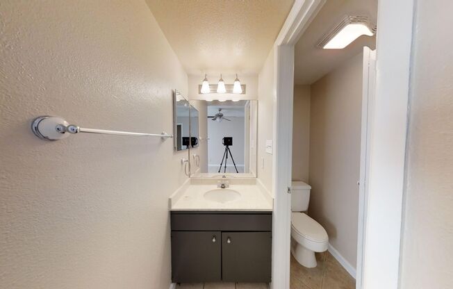 2 beds, 2.5 baths, 1,031 sqft, $1,339, Unit 06