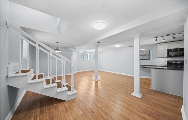 2642 N Sacramento