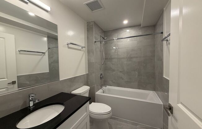 2 beds, 2 baths, 908 sqft, $3,700, Unit 952-607
