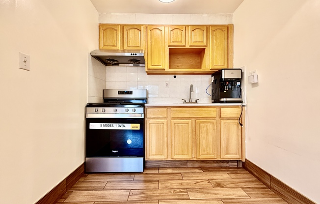 1699 Eleventh Avenue 3