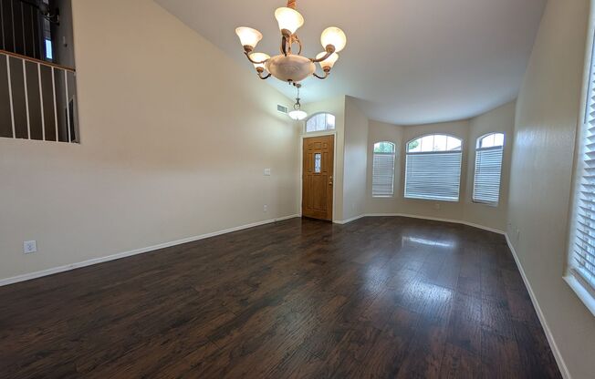 4 beds, 2.5 baths, $2,400