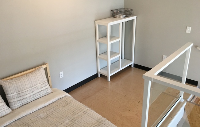 Studio, 1 bath, 426 sqft, $1,275, Unit 314