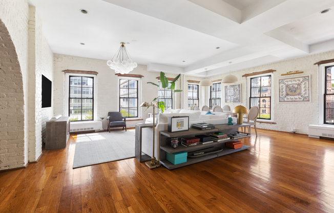 62 BCH ST