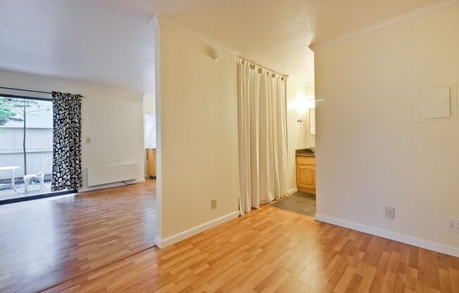 1 bed, 1 bath, $1,900, Unit UNIT A