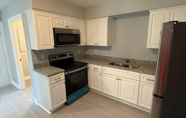 315-317 Roselynn Lane