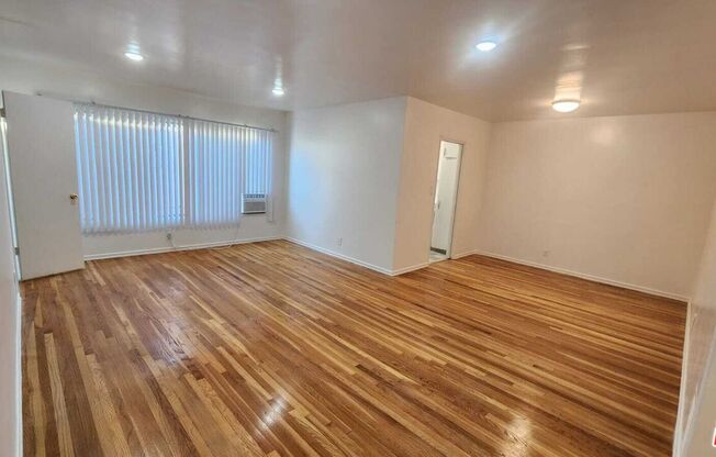 1 bed, 1 bath, 1,000 sqft, $2,295, Unit 6