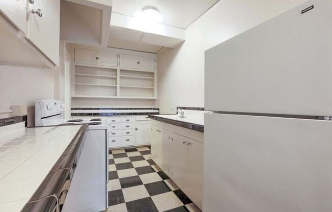 1 bed, 2 baths, 737 sqft, $1,500, Unit 101