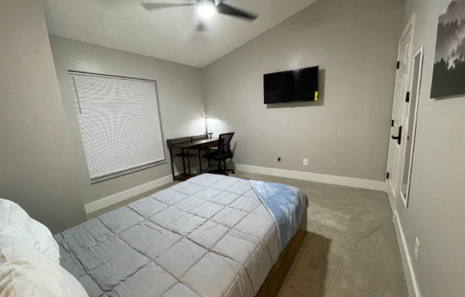 9303 4 AVE