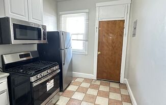 1bedroom 1 Bathroom all Utilities included $1450, ONE Month FREE! Just Pay for your Internet