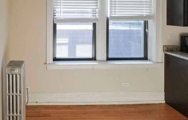 1 bed, 1 bath, 635 sqft, $1,950, Unit 4721-3