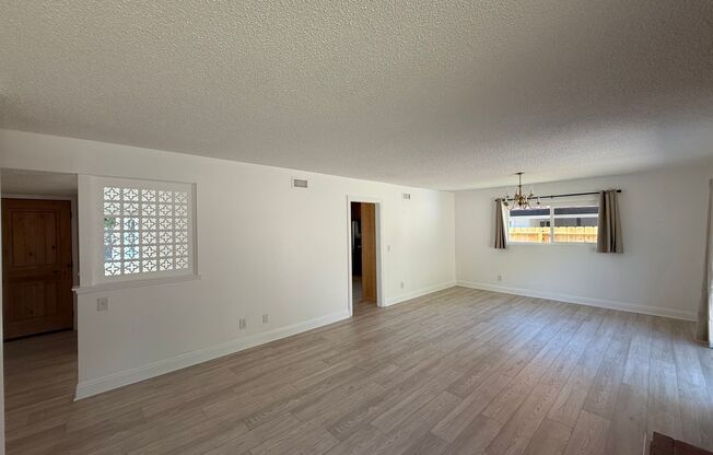 3B/2BA Home in Rancho Peñasquitos Available for Rent!