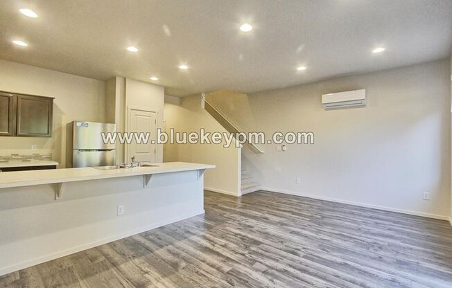 3 Bed, 2.5 Baths Home in East Vancouver at NE 18th Street / NE 112th Ave.