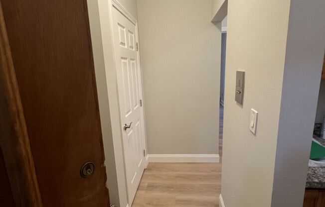 2 beds, 1 bath, $3,450, Unit 201