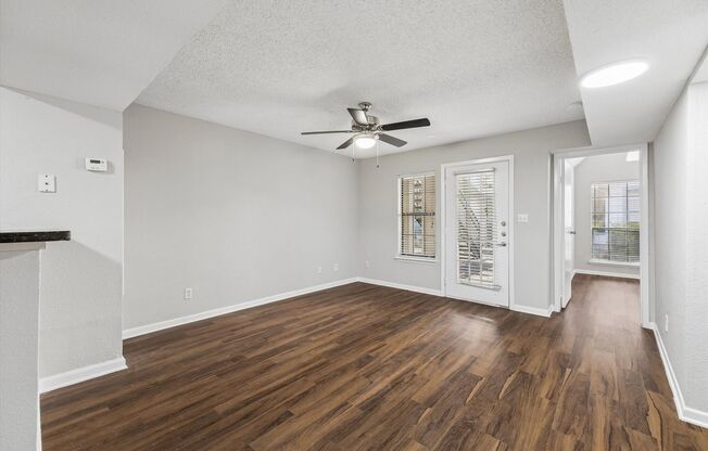 2 beds, 2 baths, 800 sqft, $1,495, Unit 1111