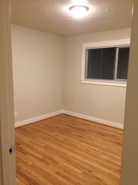 2 beds, 1 bath, 850 sqft, $1,875