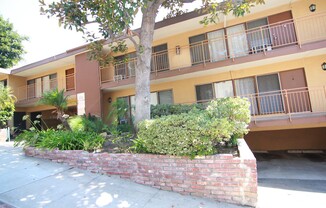 1 bed, 1 bath, 675 sqft, $2,195, Unit 03