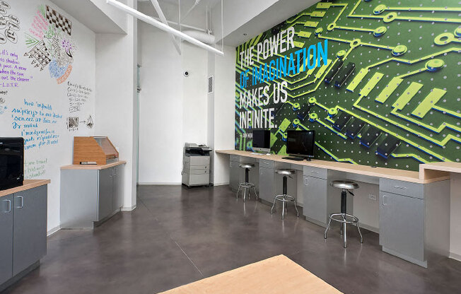 Resident Makerspace at 1001 South State, Illinois