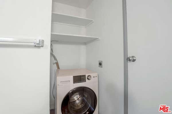 Studio, 1 bath, 720 sqft, $2,100, Unit 415