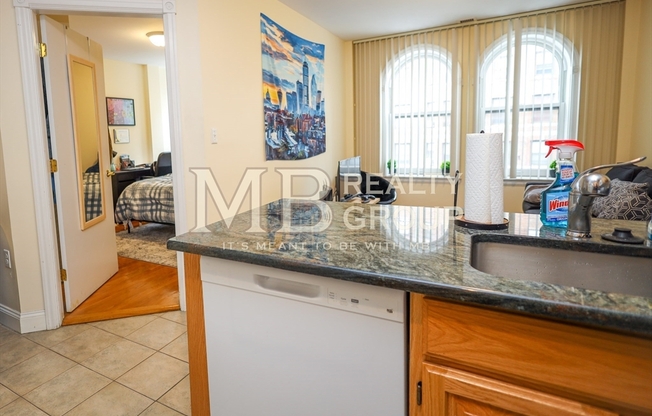 1 bed, 1 bath, 575 sqft, $2,800, Unit 302