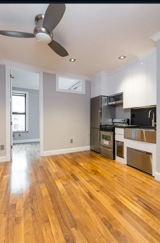 E. 116th St, 5th Ave