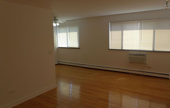 Foster Beach Apartments