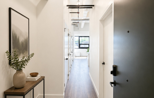 1 bed, 1 bath, 766 sqft, $2,925, Unit 407