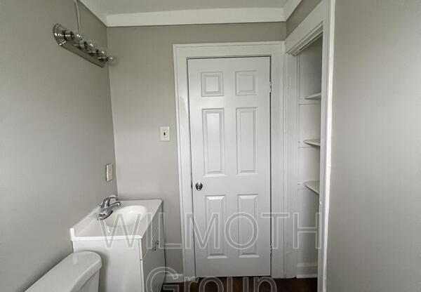 3 beds, 1 bath, 768 sqft, $895