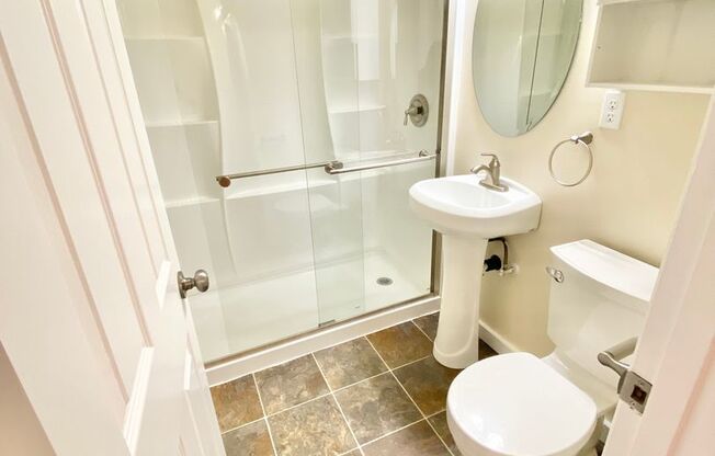 Studio, 1 bath, 308 sqft, $1,395, Unit 404