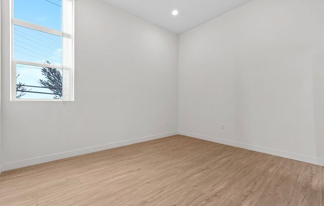 2 beds, 1 bath, 749 sqft, $3,545, Unit 221