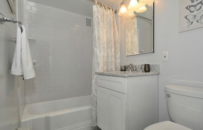 Renovated 1/1 in Dupont Circle! All Utilities Included!