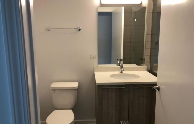3 beds, 2 baths, $3,795, Unit 305