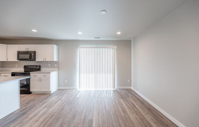 3 beds, 2.5 baths, 1,268 sqft, $1,795, Unit 326