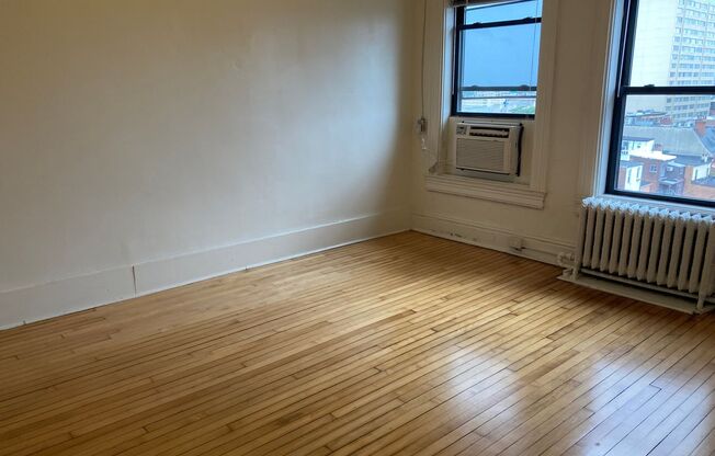 1 bed, 1 bath, 600 sqft, $1,299, Unit 1301-84